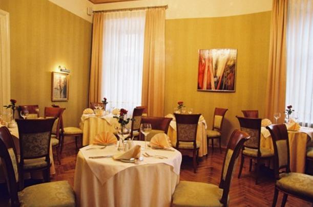 Ostoya Palace Hotel Краков Экстерьер фото